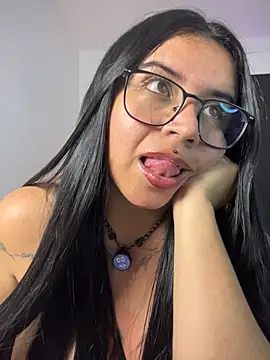 Devilsweet17 Live XXX-Chat