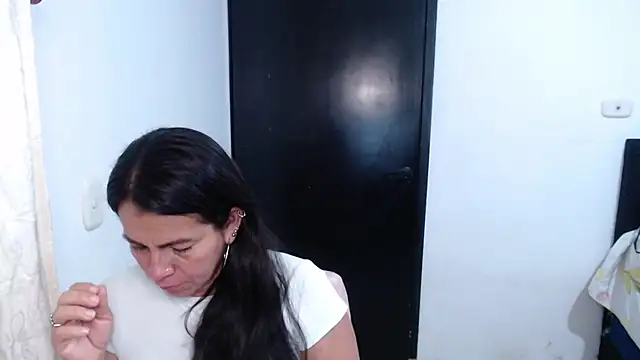 camilavargas_'s Live XXX Chat