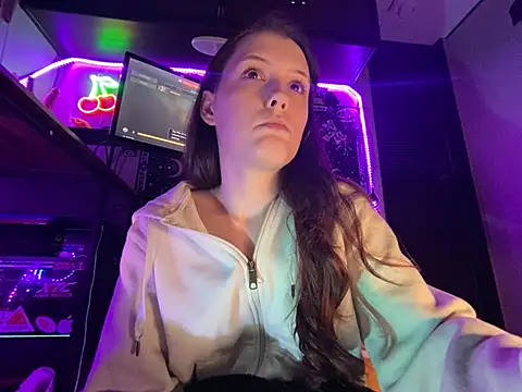 Lilactease élő XXX-chatje