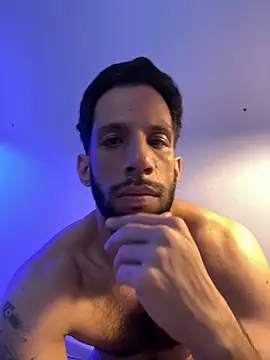 Chat +18 de Karim_mansur ao vivo