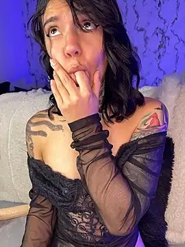 Lunai_gh's Live XXX Chat