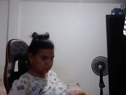 Adriana_0312 Chat XXX in diretta