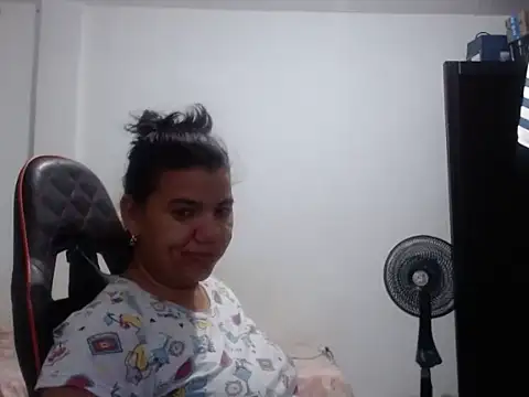 Chatroom XXX en direct de Adriana_0312