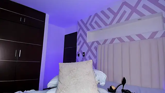 دردشة AryloverX الجنسية المباشرة