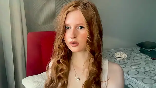 LuxXAngel élő XXX-chatje