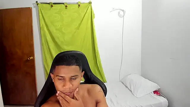 Chat +18 de corzoethan ao vivo