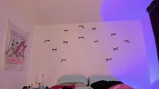 AlessamothのライブXXXチャット