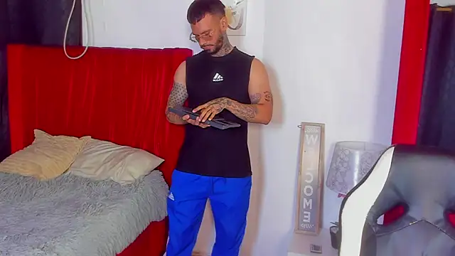 צ'אט XXX בשידור חי של gerrard_white