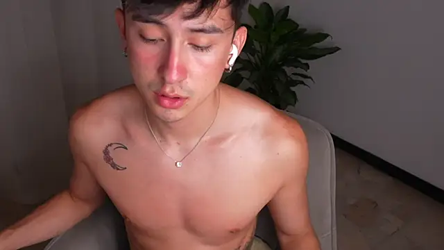sweettaaron01 라이브 XXX 채팅