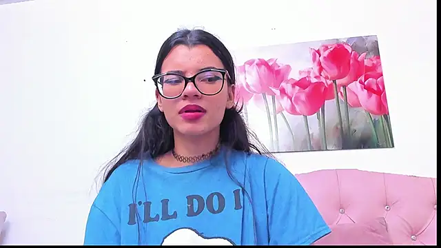 pinky_f00x's Live XXX Chat