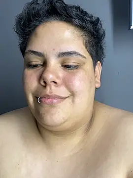 Hailey_Curvy Live XXX-chat