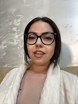 Chat XXX en directo de KaylaLewyss