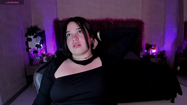 Julieth_Caandy élő XXX-chatje