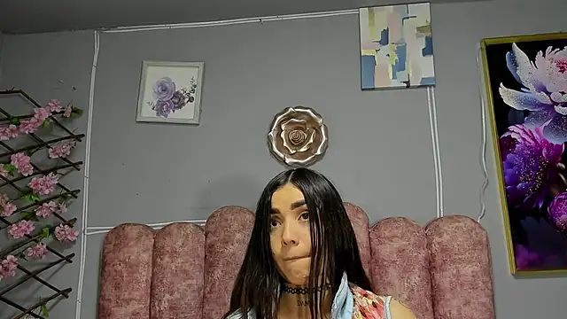 Brendaa_Paarker Adlı Modelin Canlı XXX Sohbeti