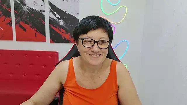 EmilyL0ve's Live XXX Chat
