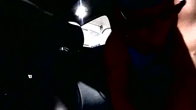 DaSwitch85: διαδικτυακό σόου στην κάμερα