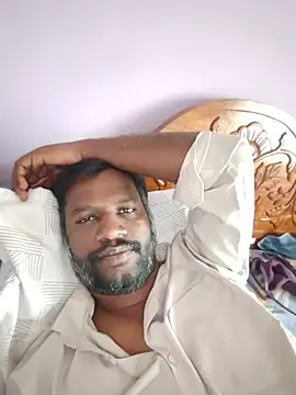 Paramkeerthi 现场XXX聊天