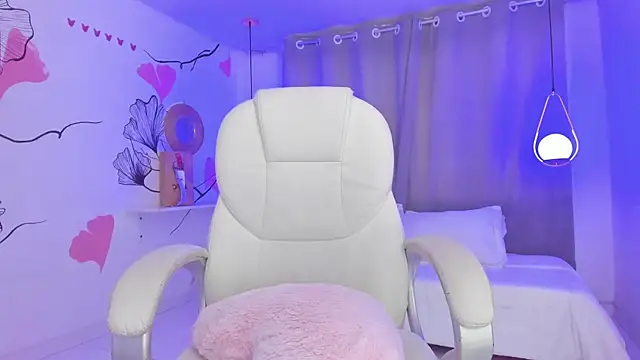 Chanel_CruzzのライブXXXチャット
