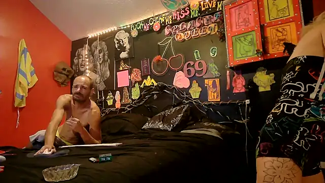 Splash_Queen420 élő XXX-chatje