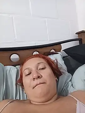 Honey-Hips' Live XXX Chat