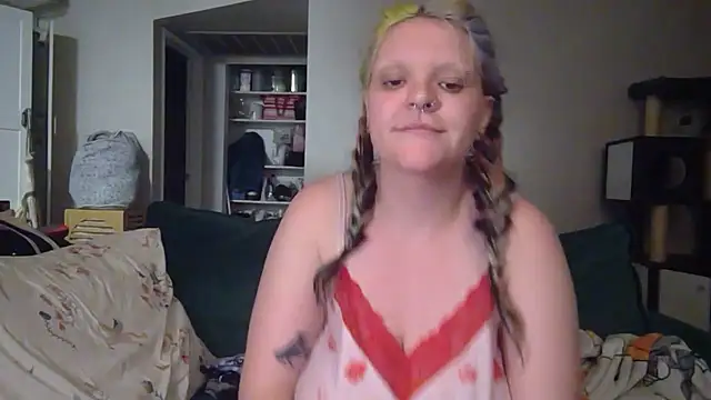 TreatLucky Live XXX-Chat