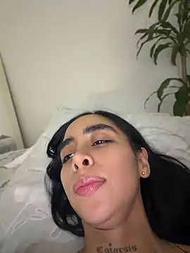 sophierooy22 XXX чат на живо