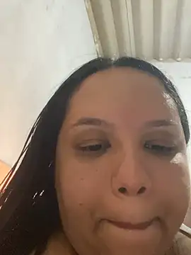 Bigostosa Adlı Modelin Canlı XXX Sohbeti