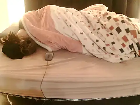 צ'אט XXX בשידור חי של JoycyQueen