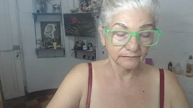 FunnyGrandma 现场XXX聊天