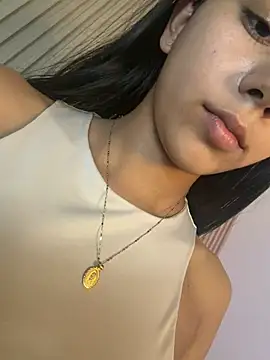 Lilybeeth live XXX chat