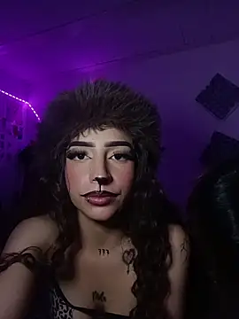 צ'אט XXX בשידור חי של AlexxaAndRileyy