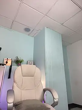 Chat +18 de Emerald_gh ao vivo