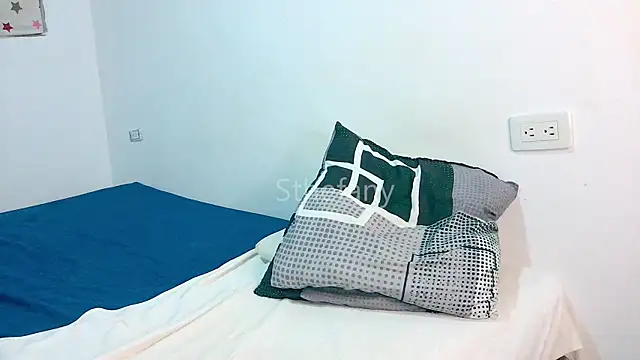 Sthefanyx8's Webcam Show