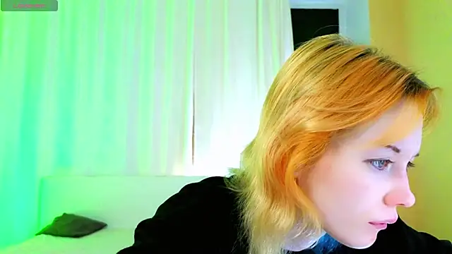 Chat XXX en directo de Kiara_Age