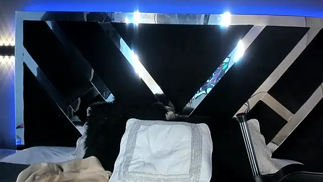 Larabrooks Live XXX-Chat