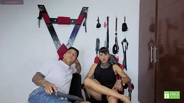 Czat XXX na żywo – EliteBoysLive