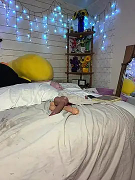TrenaAnne élő XXX-chatje
