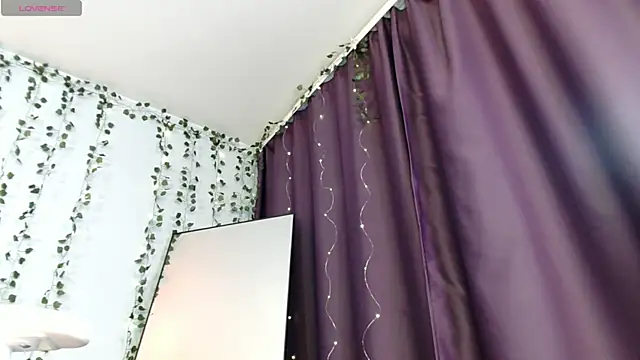 Maya_Campbell 现场XXX聊天