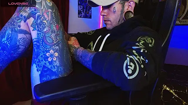 Czat XXX na żywo – jhonny__ackerman