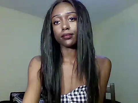 HotSkinnyLady Chat XXX live
