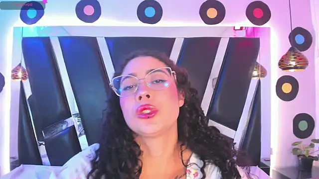 antonelllepiercee's Live XXX Chat