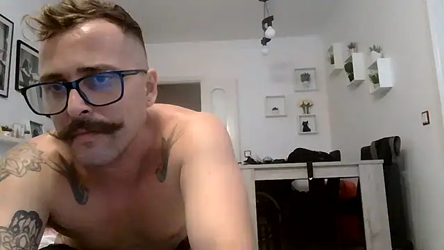 yanick931 Live XXX-Chat