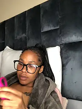 Nicole-Liam- Live XXX-chat