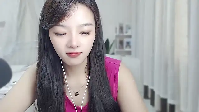 Chat XXX en directo de Romy-sweet
