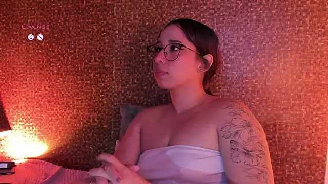 Chatroom XXX en direct de Apartment28