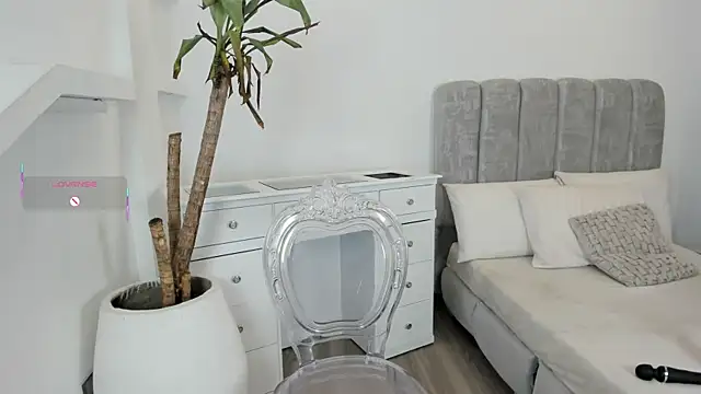 imkrystalln Live XXX chat