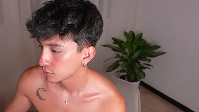 Chat XXX Live sweettaaron01