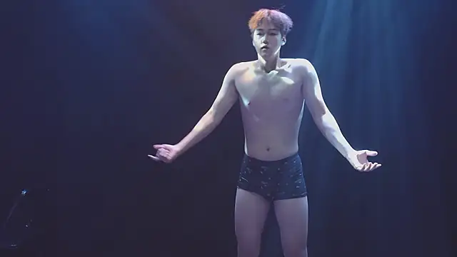 Chat XXX en directo de NCT-111