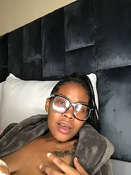 Chat +18 de Nicole-Liam- ao vivo