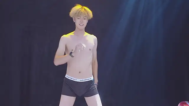NCT-111 XXX чат на живо